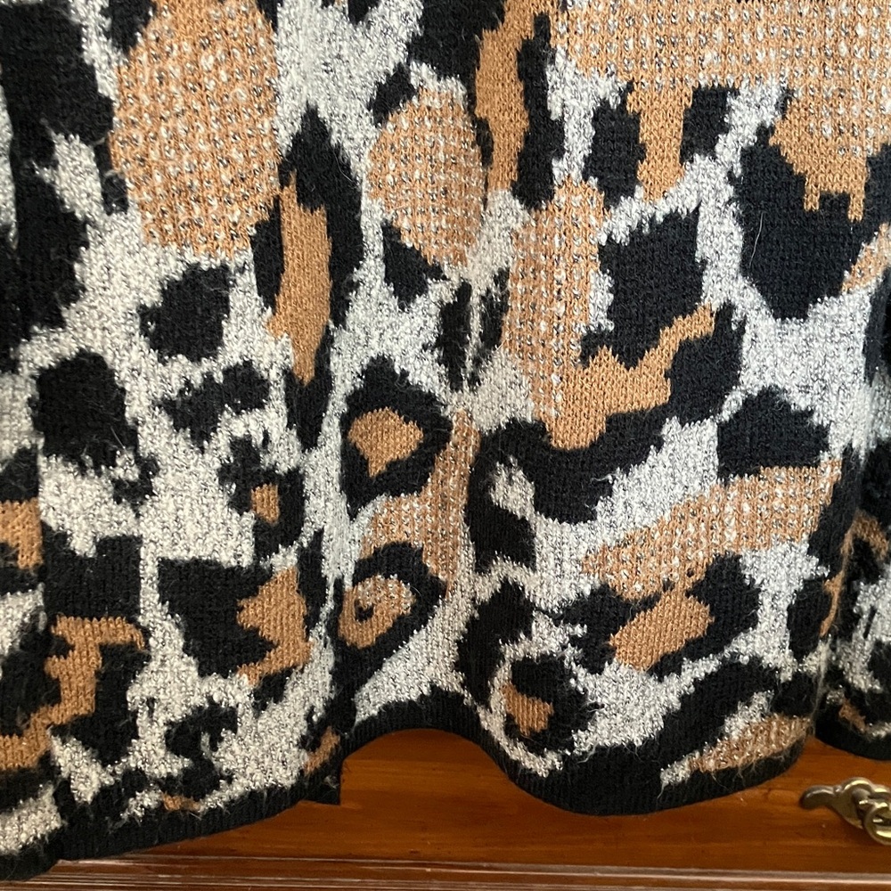 Two Apt. 9 Sweaters - Picture 11 of 12